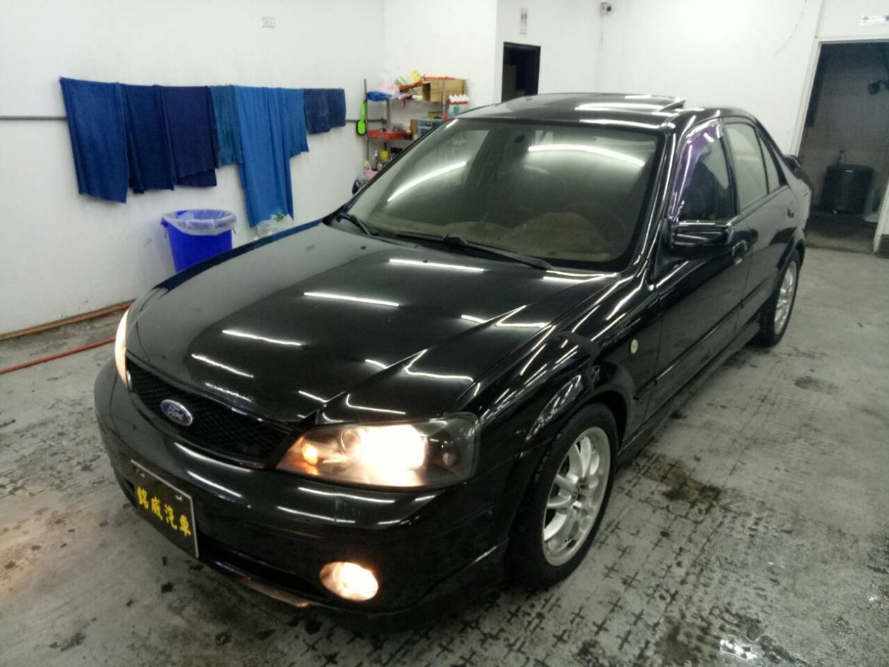 FORD TIERRA 2003款 2.0L