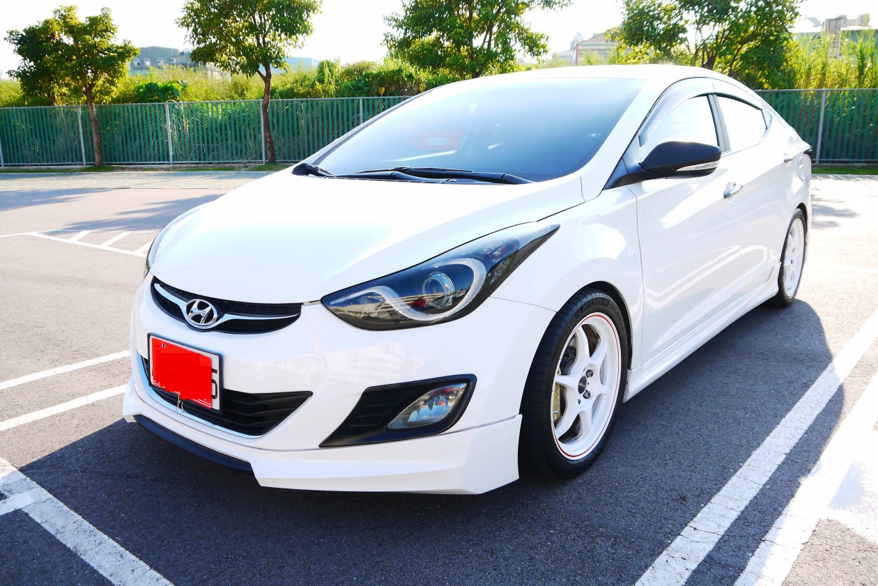 [獨家底盤實圖拍攝] 認證車 極光旗艦版 防滑系統 DVD影音 空力套件 四出尾管 17吋加大輪圈