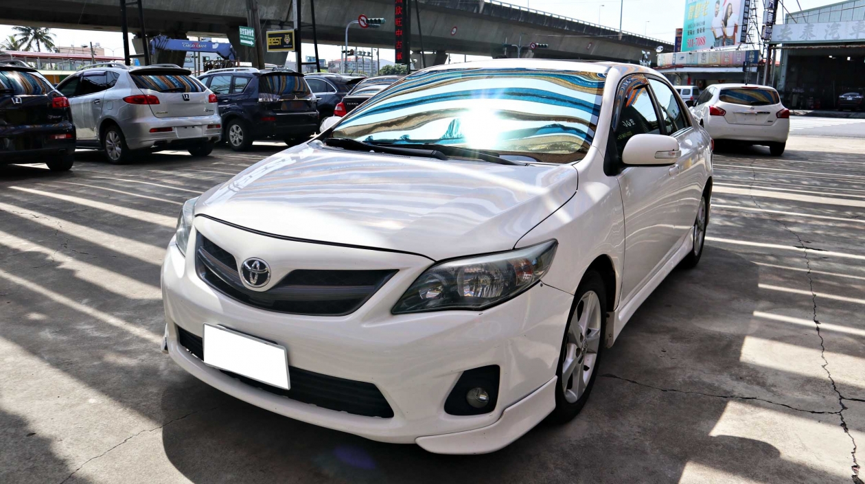 2011年 Toyota Altis Z版 白色 豐田中古車