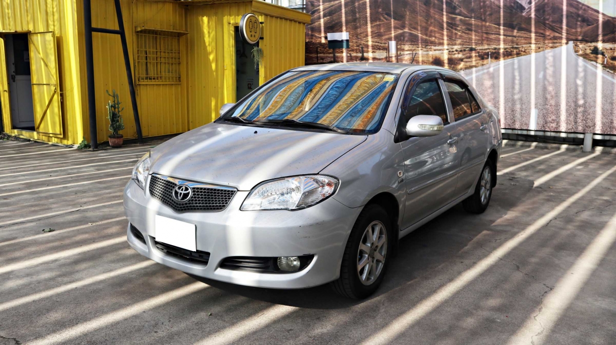 2007年 Toyota Vios 銀色 福斯中古車