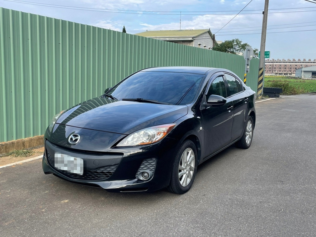 2014 MAZDA3