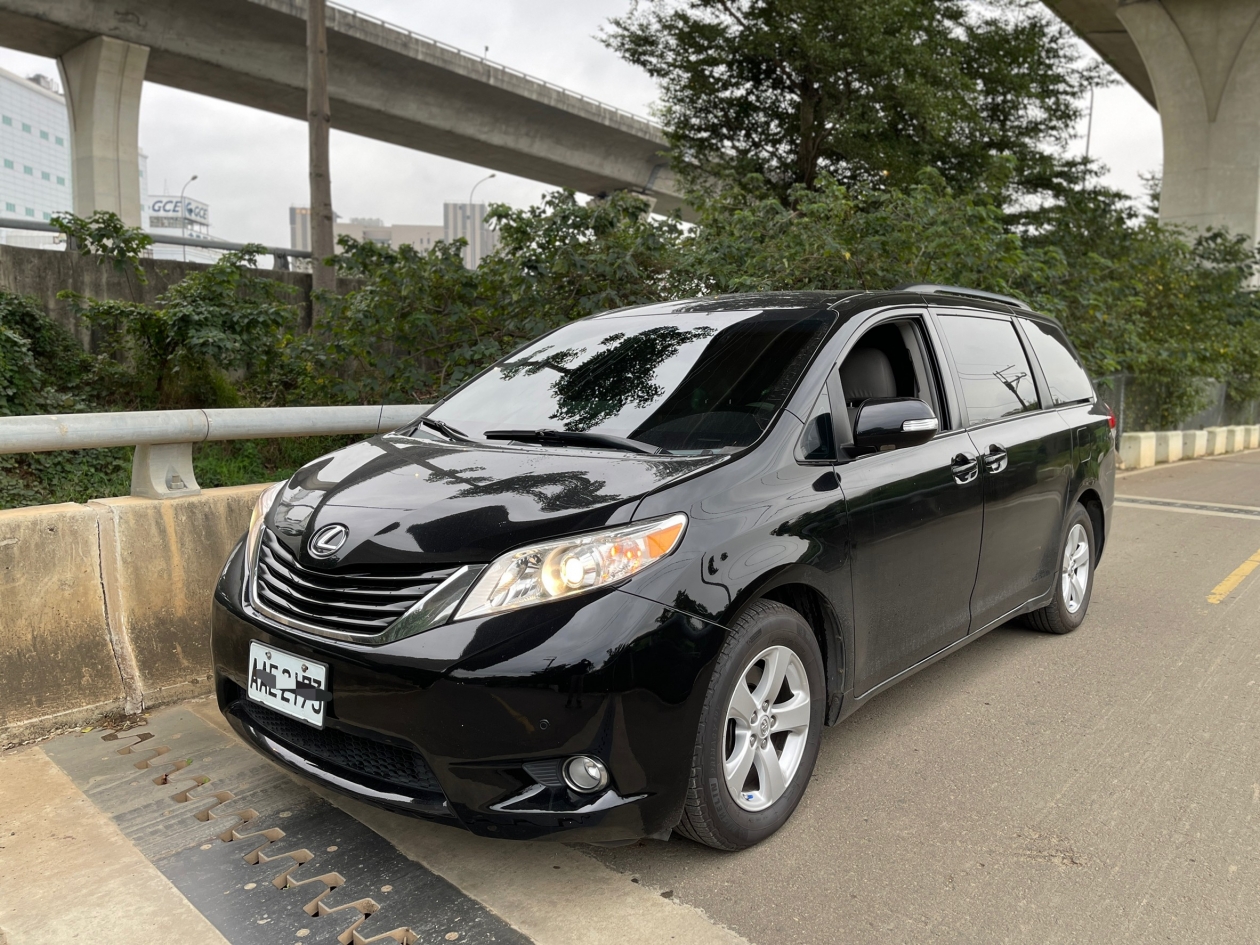 2013 SIENNA