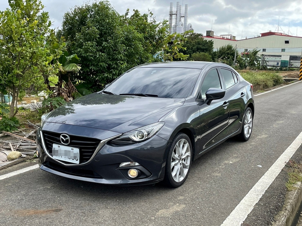 MAZDA3