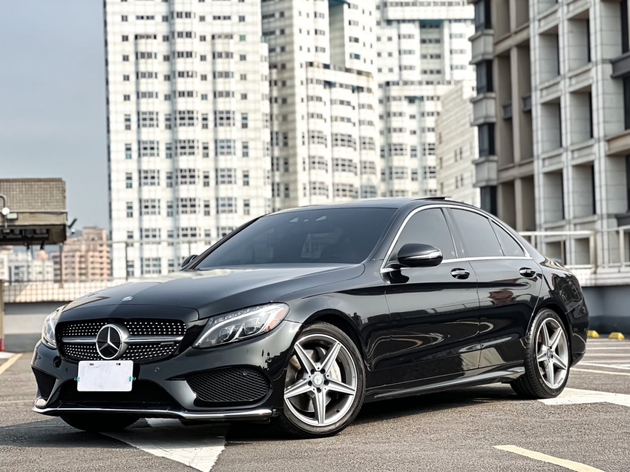 2015 C300 AMG滿配有跟車 市場最滿配備