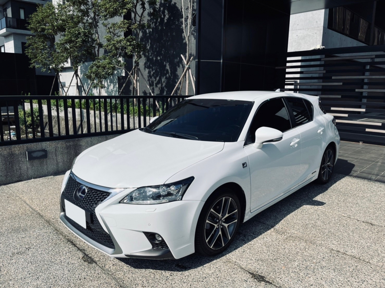 2016 LEXUS CT200h F-SPORT